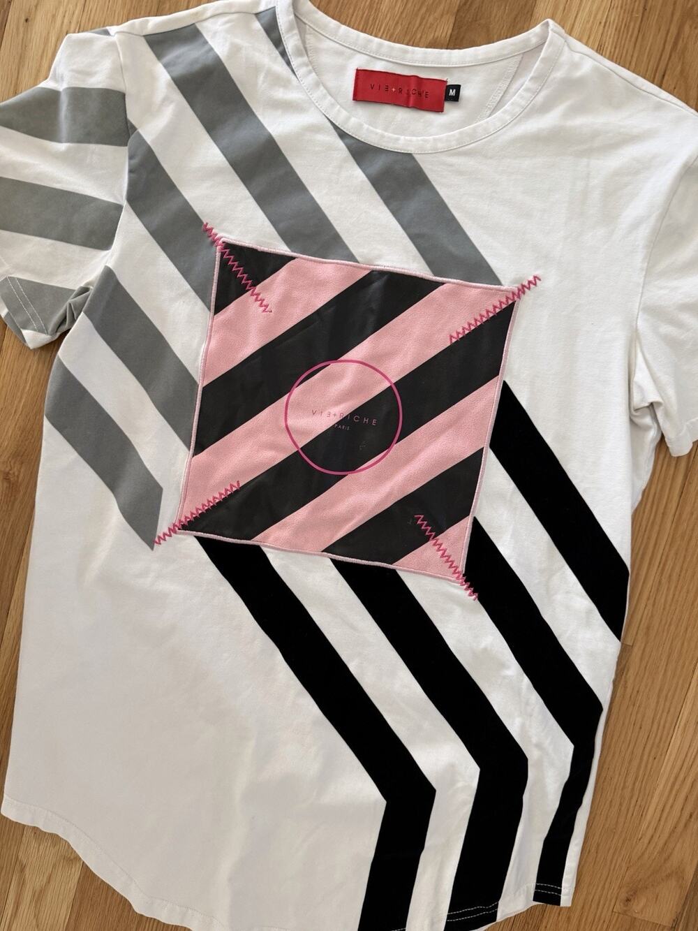 Vie + Riche Paris T-Shirt SZ Medium Short Sleeves White/Pink/Grey100% Cotton